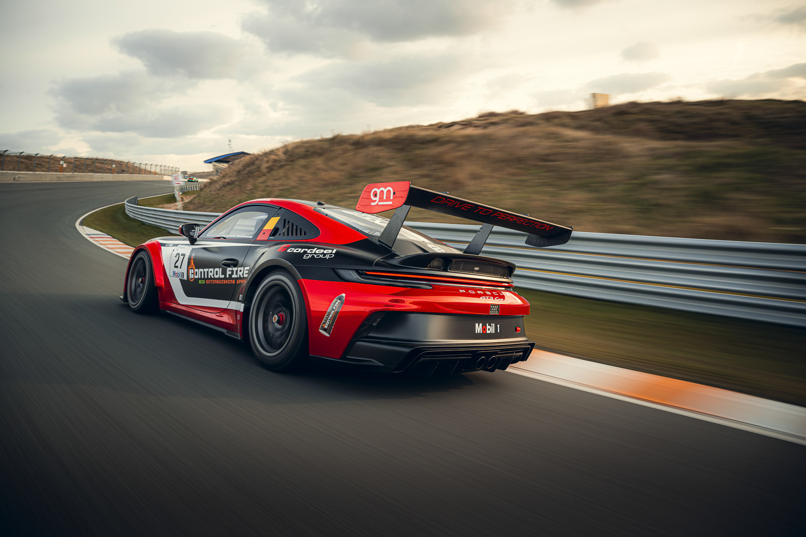 Porsche Mobil 1 Supercup GP Elite