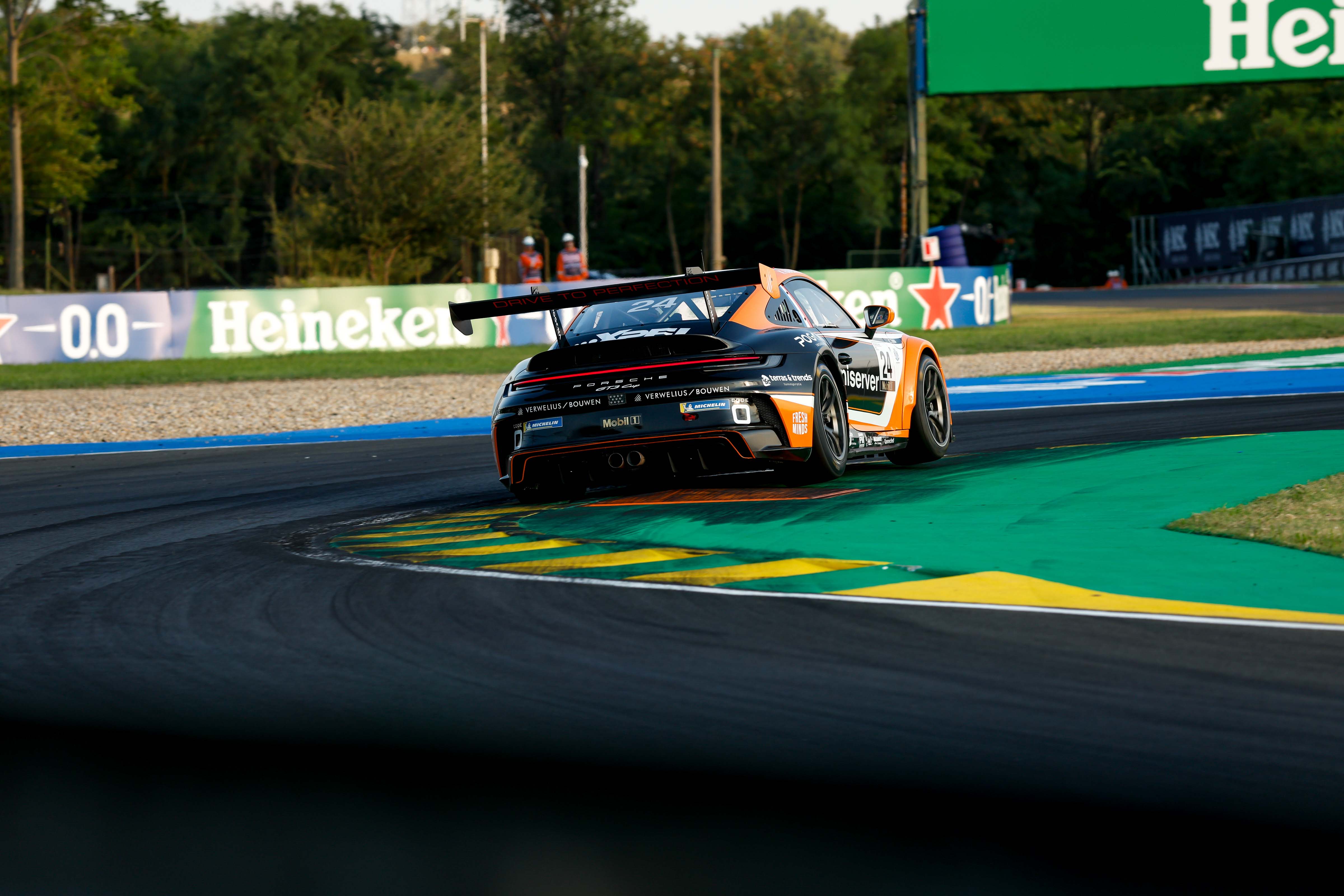 Team GP Elite - Porsche Mobil 1 Supercup
