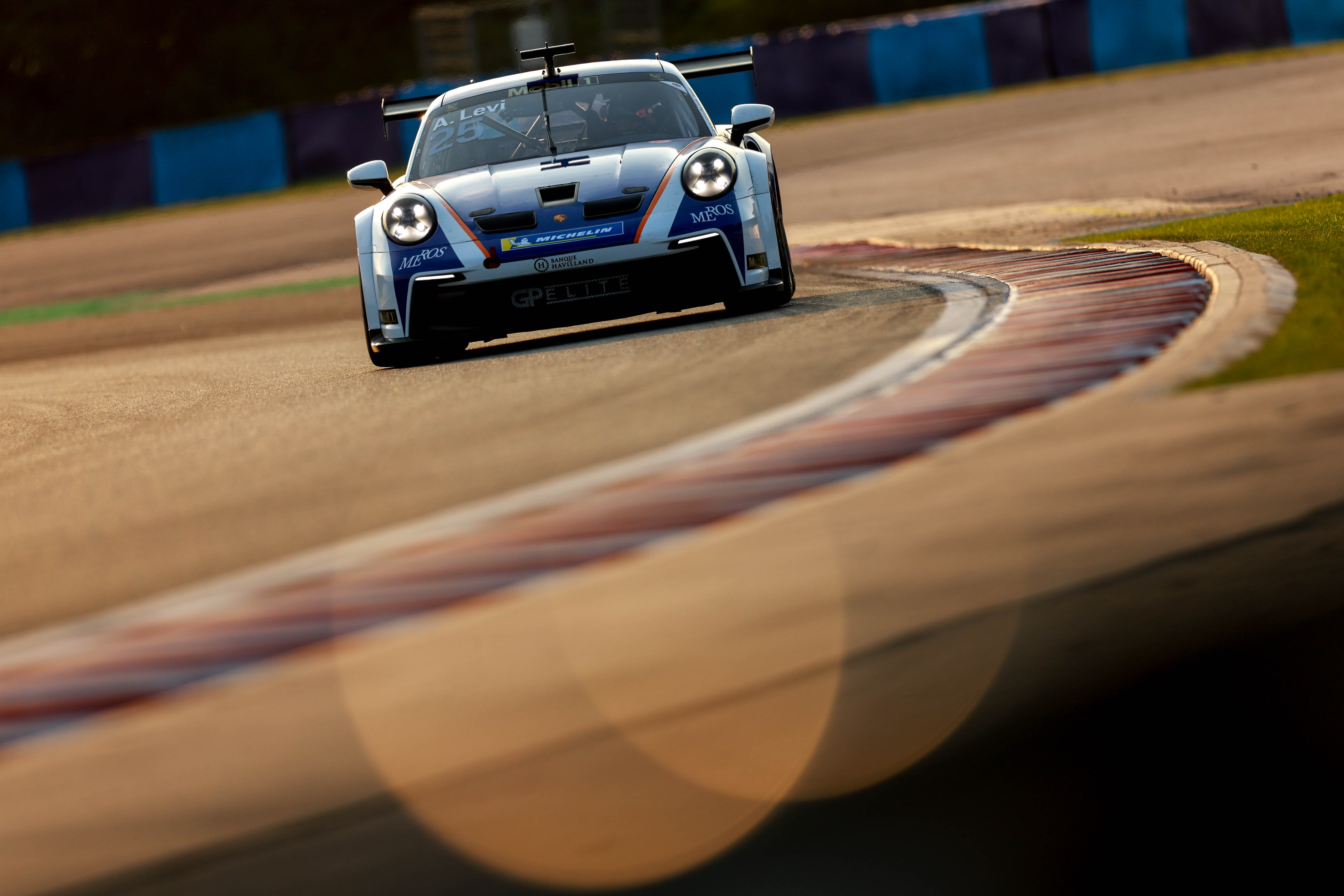 Team GP Elite - Porsche Mobil 1 Supercup