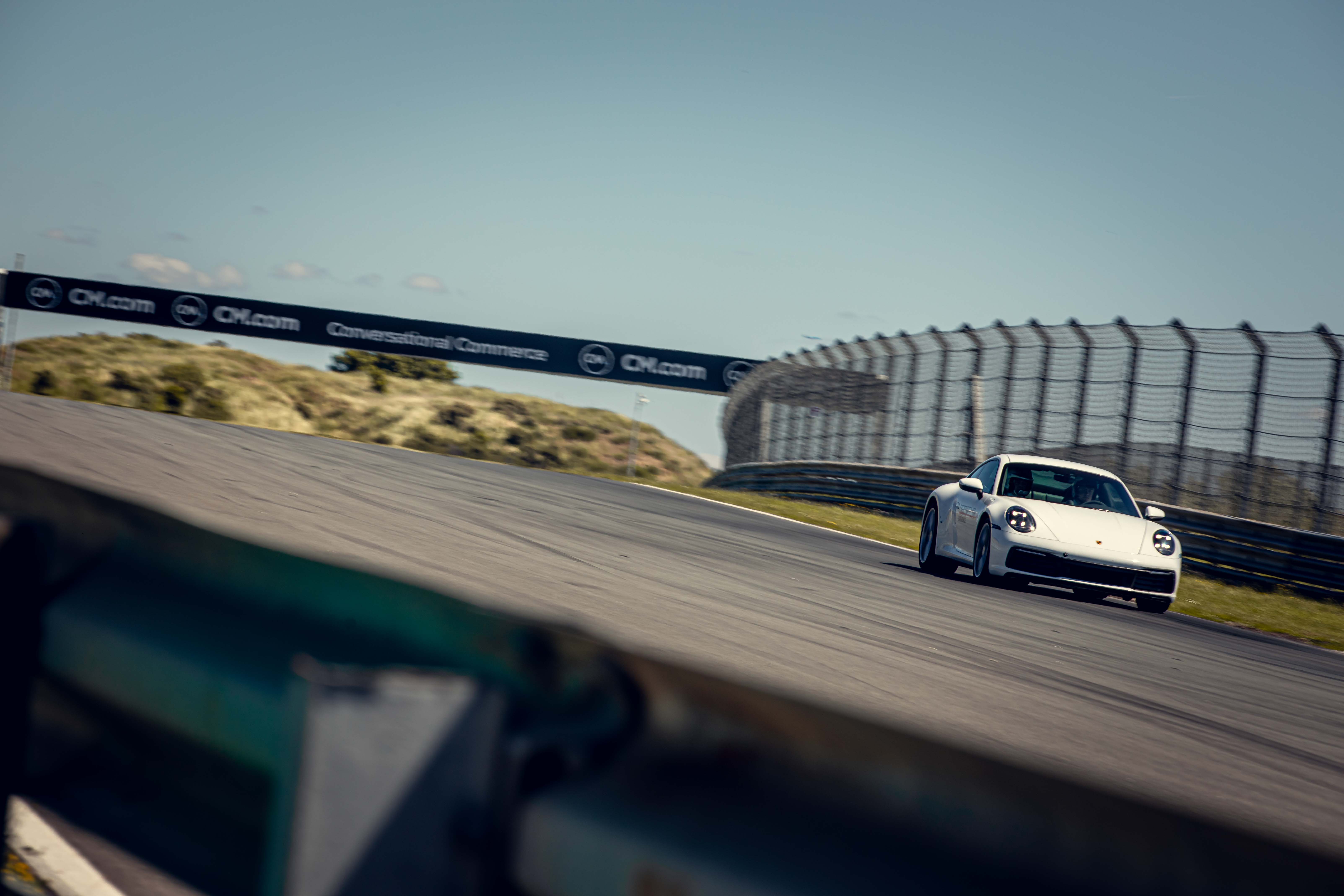 Porsche 911 op Zandvoort tijdens de KNAF Coureuropleiding racelicentie examens